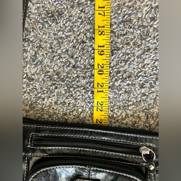 Giani Bernini black leather purse crossbody or shoulder 9”x7”x2” - Picture 11 of 14